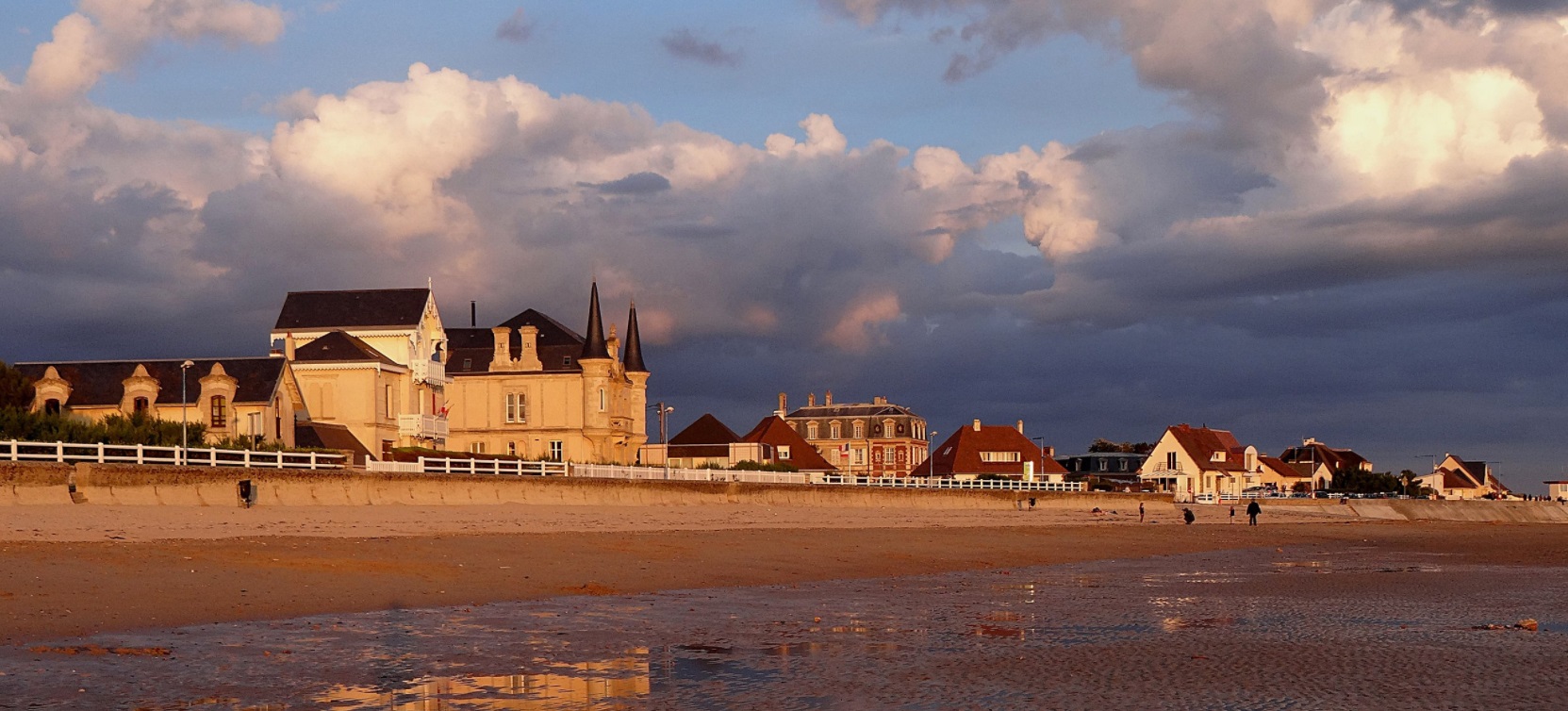 Gold Beach Hôtel & Résidences — 14960 Asnelles